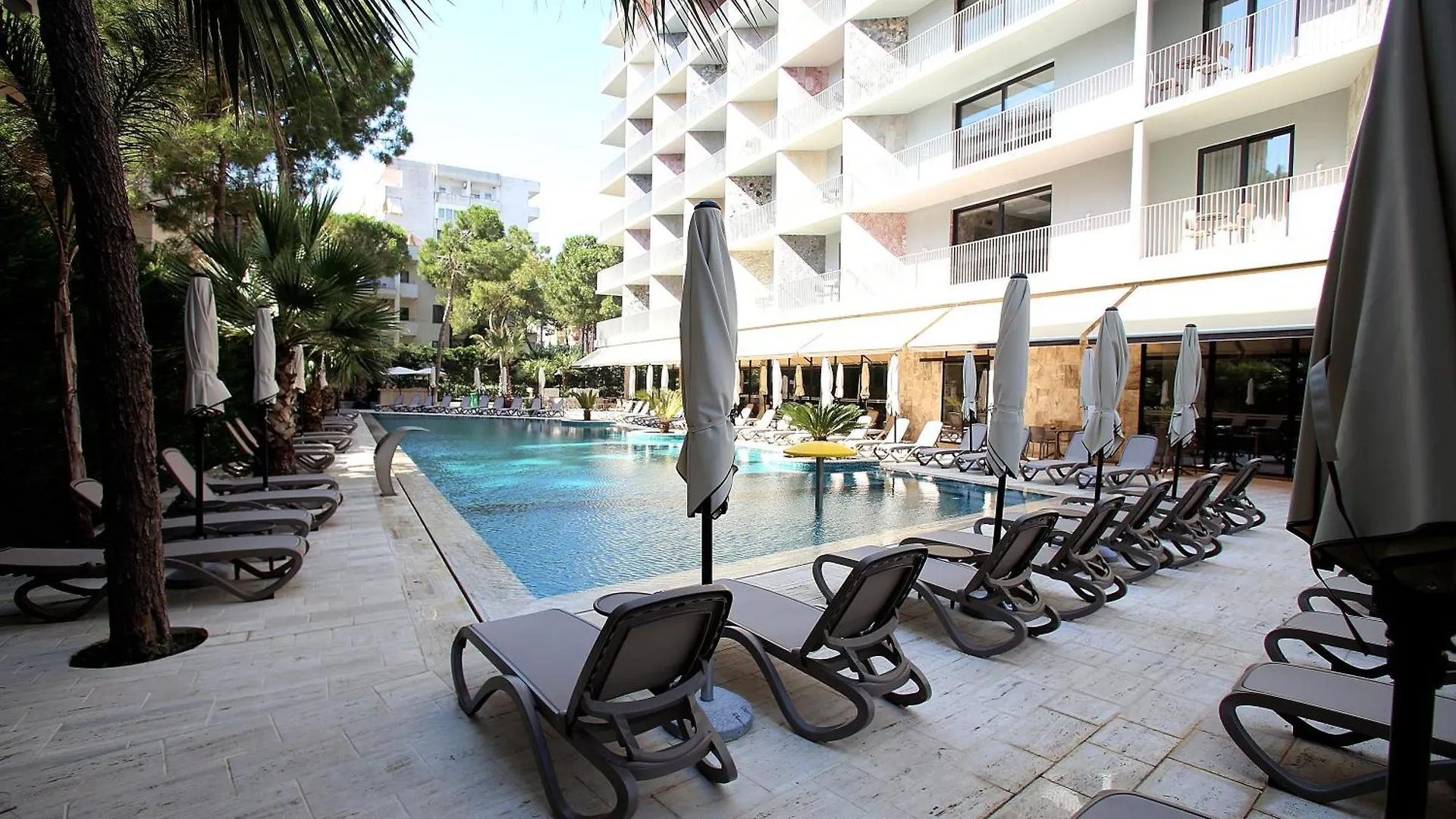 Durres Bay Hotel 4*,  Албания