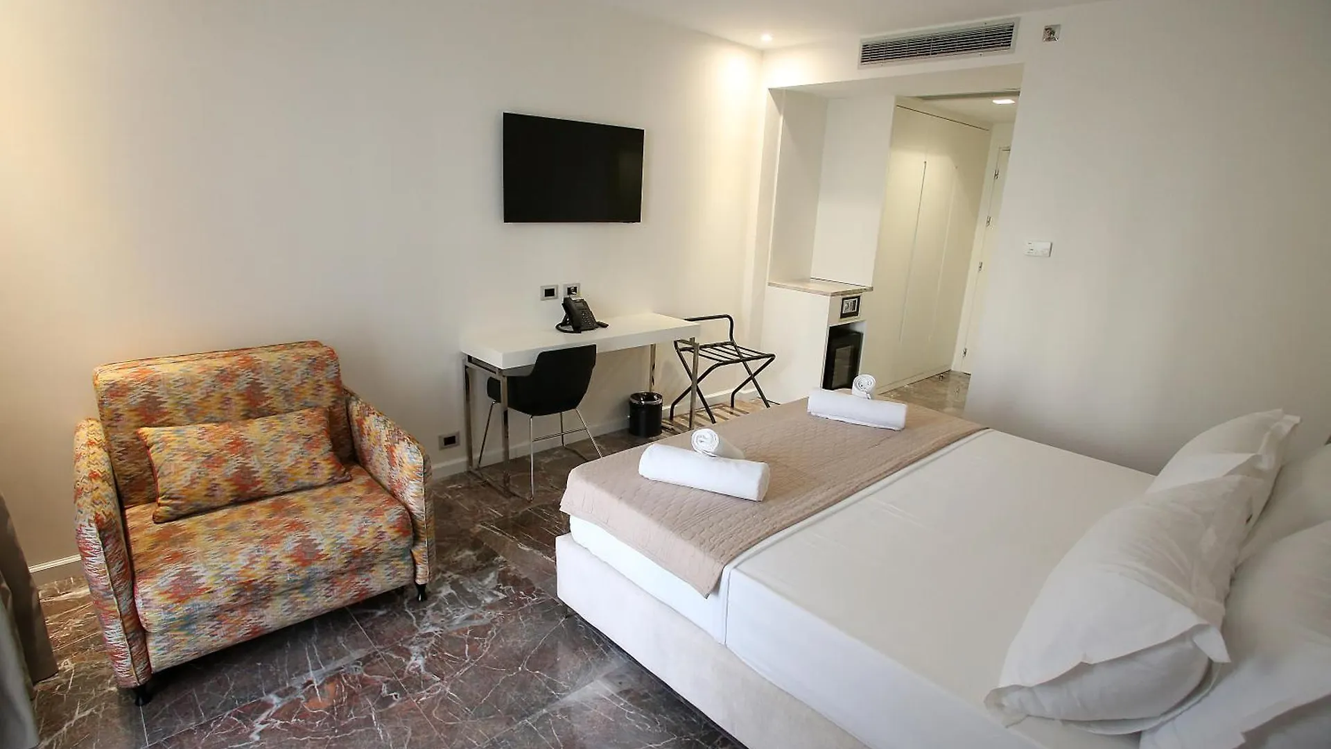 Durres Bay Hotel